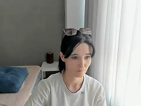 Snapshot of SilkMia chatting on July 2026 11:13:02 AM SilkMia online show from July 2026 11:13:02 AM