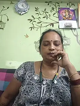 Snapshot of amudha143 chatting on July 2026 07:46:02 AM amudha143 online show from July 2026 07:46:02 AM