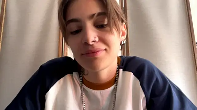Snapshot of JolynNelles chatting on July 2026 07:56:02 AM JolynNelles online show from July 2026 07:56:02 AM