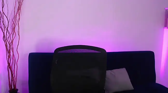 lispetite online show from December 2024 10:28:02 AM