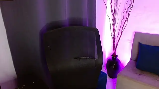 Snapshot of lispetite chatting on April 2026 06:06:01 AM lispetite online show from April 2026 06:06:01 AM