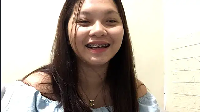 Snapshot of SandeeKrystofiak chatting on July 2026 06:43:02 PM SandeeKrystofiak online show from July 2026 06:43:02 PM