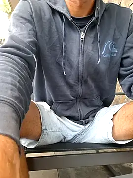 Snapshot of Bodybuilding17 chatting on July 2026 05:27:01 PM Bodybuilding17 online show from July 2026 05:27:01 PM