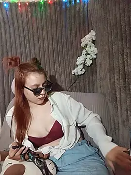 Snapshot of Donna__Bella chatting on July 2026 07:08:02 PM Donna Bella online show from July 2026 07:08:02 PM