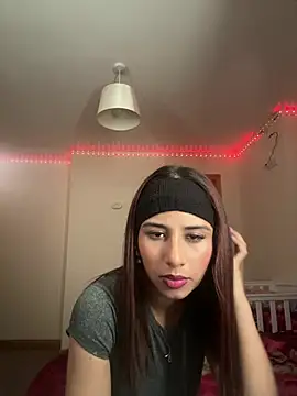 NextDoorMolly online show from July 2026 04:34:02 PM