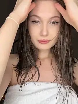 chiarahoney12 online show from July 2026 11:22:01 PM