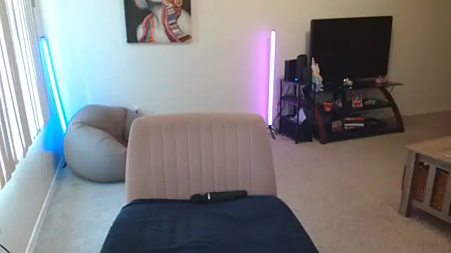 Snapshot of XxMs_StarzxX chatting on April 2026 12:50:02 PM XxMs StarzxX online show from April 2026 12:50:02 PM