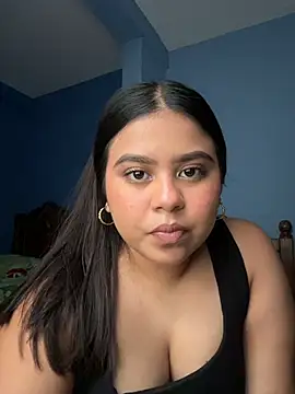 queen valki online show from August 2026 08:11:02 PM