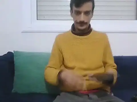 Snapshot of fantasmoni chatting on November 2025 12:43:02 AM fantasmoni online show from November 2025 12:43:02 AM