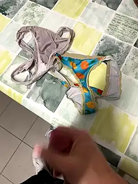 Snapshot of swissboy22 chatting on November 2025 12:00:02 AM swissboy22 online show from November 2025 12:00:02 AM