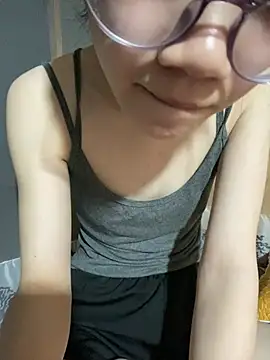 Snapshot of Li-Li12 chatting on July 2026 03:10:01 PM Li-Li12 online show from July 2026 03:10:01 PM