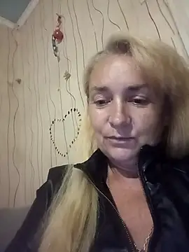 Snapshot of Bliss4532 chatting on July 2026 08:19:02 PM Bliss4532 online show from July 2026 08:19:02 PM