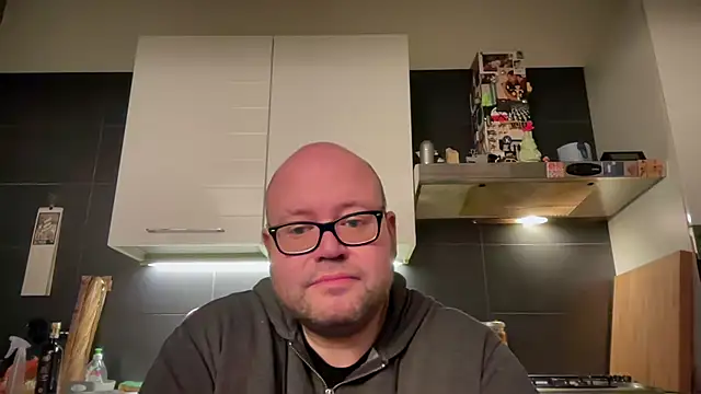 theitalianbear online show from December 2024 04:32:01 PM