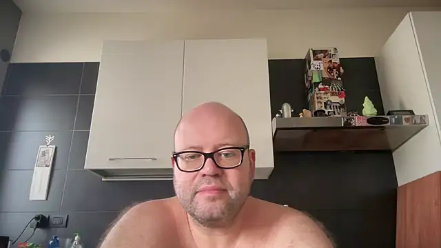 theitalianbear online show from September 2025 02:16:01 PM
