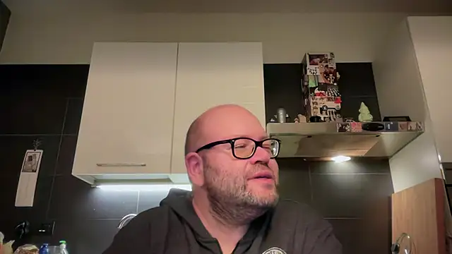 theitalianbear online show from October 2025 03:49:01 AM