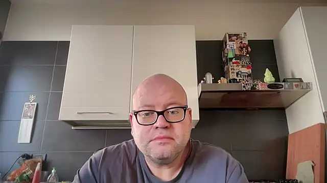 theitalianbear online show from November 2025 12:02:02 PM