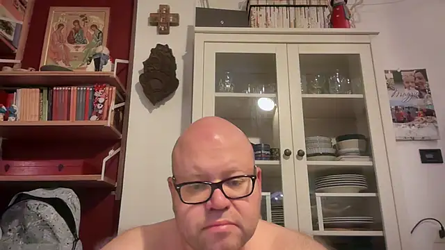 Snapshot of theitalianbear chatting on May 2026 02:27:01 AM theitalianbear online show from May 2026 02:27:01 AM