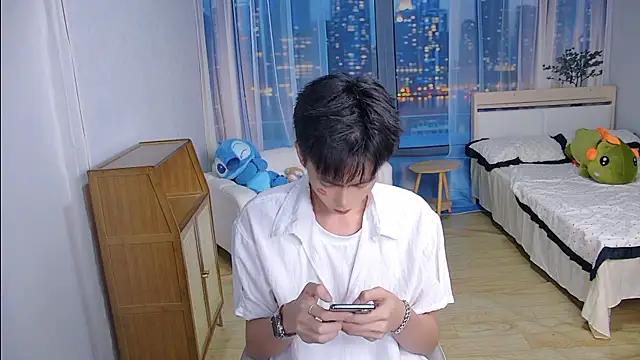Snapshot of xiaoyang-FF chatting on July 2026 05:33:02 PM xiaoyang-FF online show from July 2026 05:33:02 PM