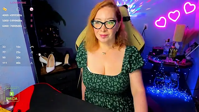 Snapshot of EllieFantastique chatting on April 2026 12:41:01 AM EllieFantastique online show from April 2026 12:41:01 AM