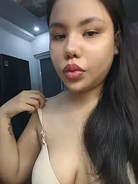 Snapshot of -Hahidi- chatting on July 2026 05:12:02 PM -Hahidi- online show from July 2026 05:12:02 PM