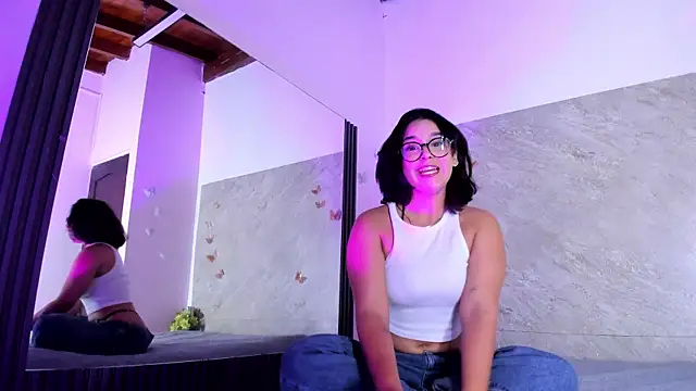 Snapshot of Liz_Gomez chatting on August 2026 02:10:02 AM Liz Gomez online show from August 2026 02:10:02 AM