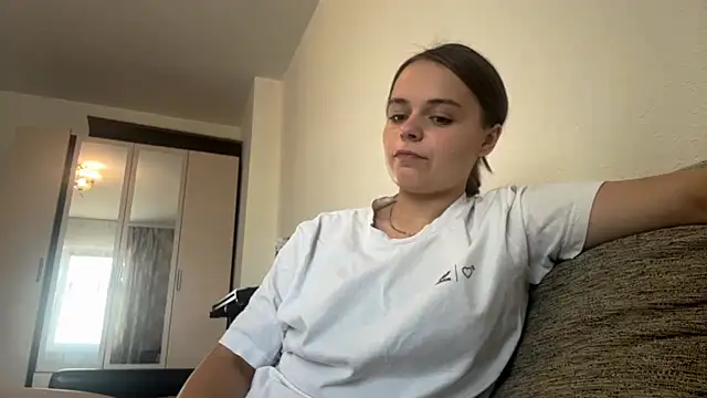 Snapshot of LorileeKaliszewski chatting on August 2026 09:04:01 AM LorileeKaliszewski online show from August 2026 09:04:01 AM