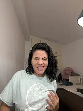 katyfox69 online show from August 2026 12:43:02 PM