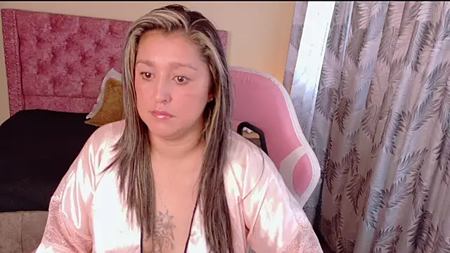 miss chantall online show from August 2026 08:44:01 PM