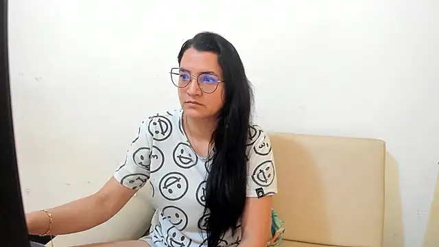 MARILYN GARCIA online show from January 2026 06:13:01 PM