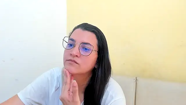 Snapshot of MARILYN_GARCIA chatting on March 2026 04:50:02 PM MARILYN GARCIA online show from March 2026 04:50:02 PM