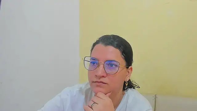 Snapshot of MARILYN_GARCIA chatting on April 2026 01:12:02 PM MARILYN GARCIA online show from April 2026 01:12:02 PM