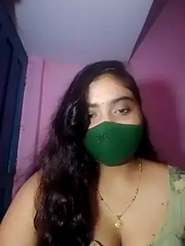Snapshot of SHALINI_012 chatting on August 2026 05:15:01 PM SHALINI 012 online show from August 2026 05:15:01 PM