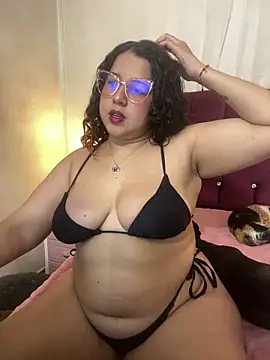 Snapshot of shara_ chatting on December 2024 03:25:02 AM shara  online show from December 2024 03:25:02 AM