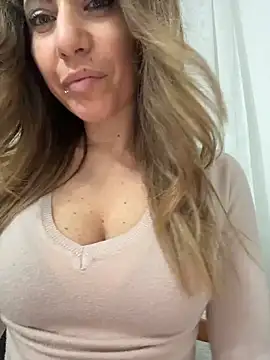 sexylenia online show from March 2026 11:41:01 PM