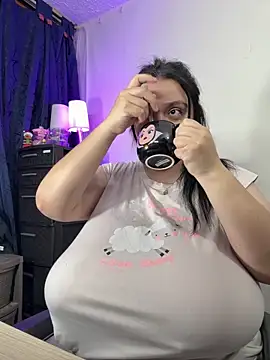 aliceayres797 online show from March 2025 09:15:01 PM