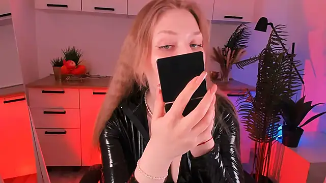 Snapshot of DakotaMabs chatting on March 2026 11:39:02 AM DakotaMabs online show from March 2026 11:39:02 AM