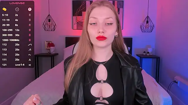 Snapshot of DakotaMabs chatting on April 2026 12:07:01 PM DakotaMabs online show from April 2026 12:07:01 PM