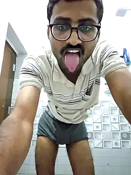 krishna8035 online show from November 2025 11:03:02 AM