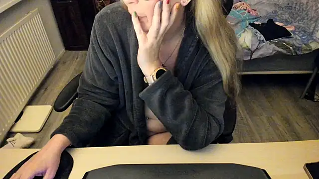 minoesje37 online show from January 2025 08:41:01 PM