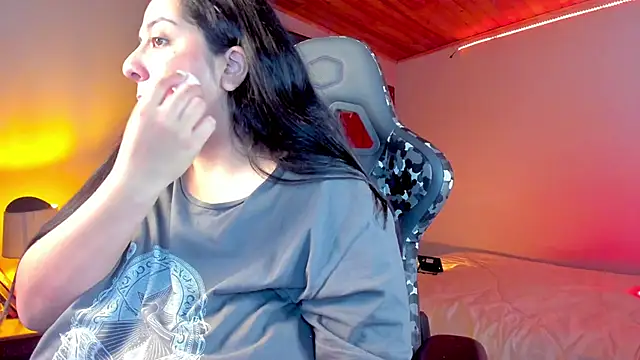 Snapshot of coraline_latin chatting on January 2025 12:30:01 AM coraline latin online show from January 2025 12:30:01 AM
