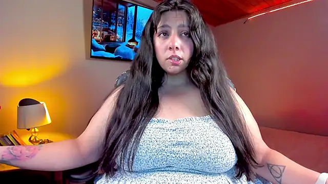 Snapshot of coraline_latin chatting on January 2025 01:32:01 AM coraline latin online show from January 2025 01:32:01 AM