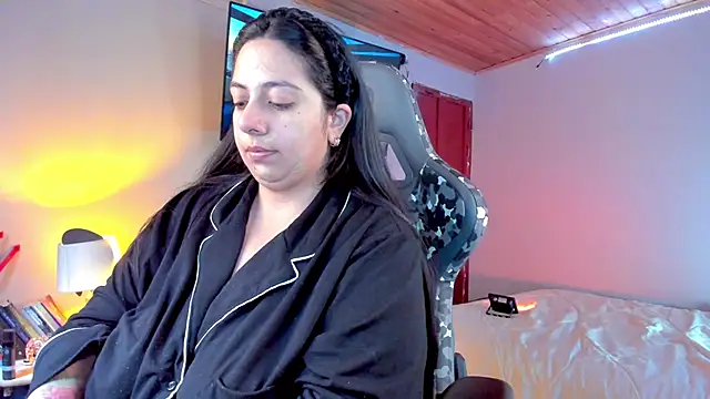 Snapshot of coraline_latin chatting on January 2025 09:15:02 PM coraline latin online show from January 2025 09:15:02 PM