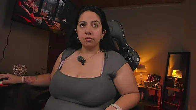 Snapshot of coraline_latin chatting on February 2025 10:47:02 PM coraline latin online show from February 2025 10:47:02 PM