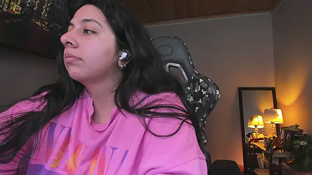 Snapshot of coraline_latin chatting on March 2025 09:29:01 PM coraline latin online show from March 2025 09:29:01 PM
