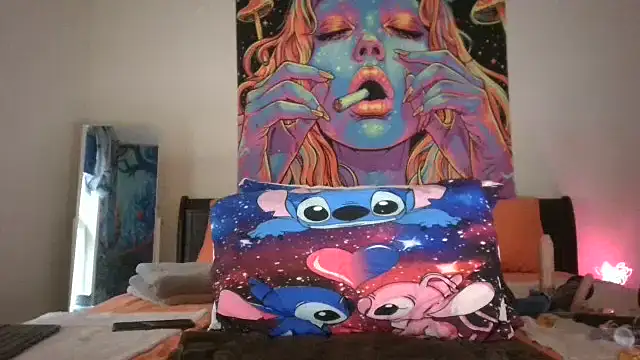 Snapshot of EnticingAaliyah chatting on October 2025 04:20:02 PM EnticingAaliyah online show from October 2025 04:20:02 PM