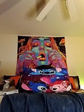 Snapshot of EnticingAaliyah chatting on November 2025 10:48:01 PM EnticingAaliyah online show from November 2025 10:48:01 PM