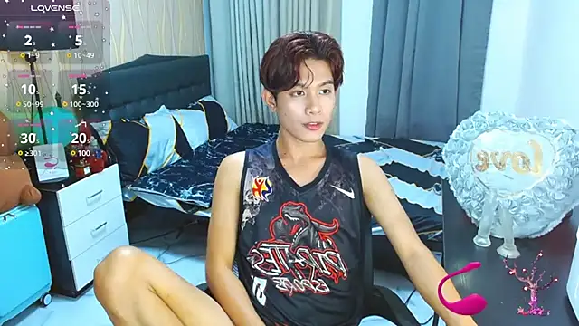 Snapshot of WildestTwink chatting on March 2025 05:58:01 PM WildestTwink online show from March 2025 05:58:01 PM