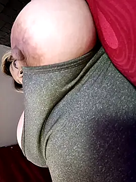 Honey Lucy1 online show from September 2025 10:37:01 PM