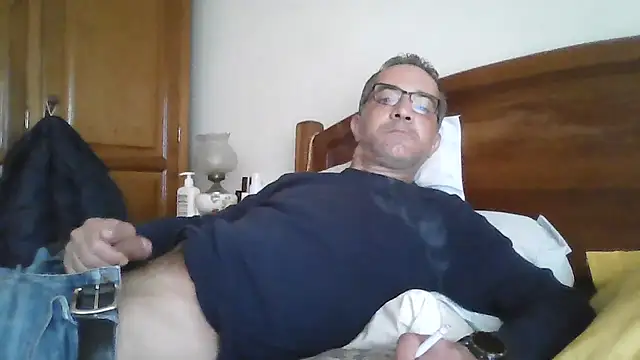 CarlosRocha73 online show from April 2026 11:21:01 AM