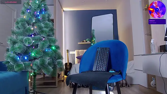 LAUREL HAZEL online show from January 2025 01:27:01 AM